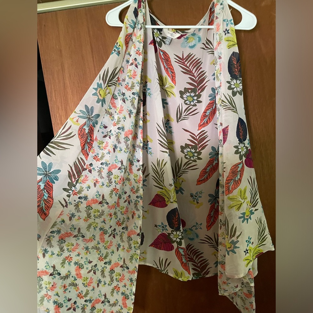 Floral vest, size 1x